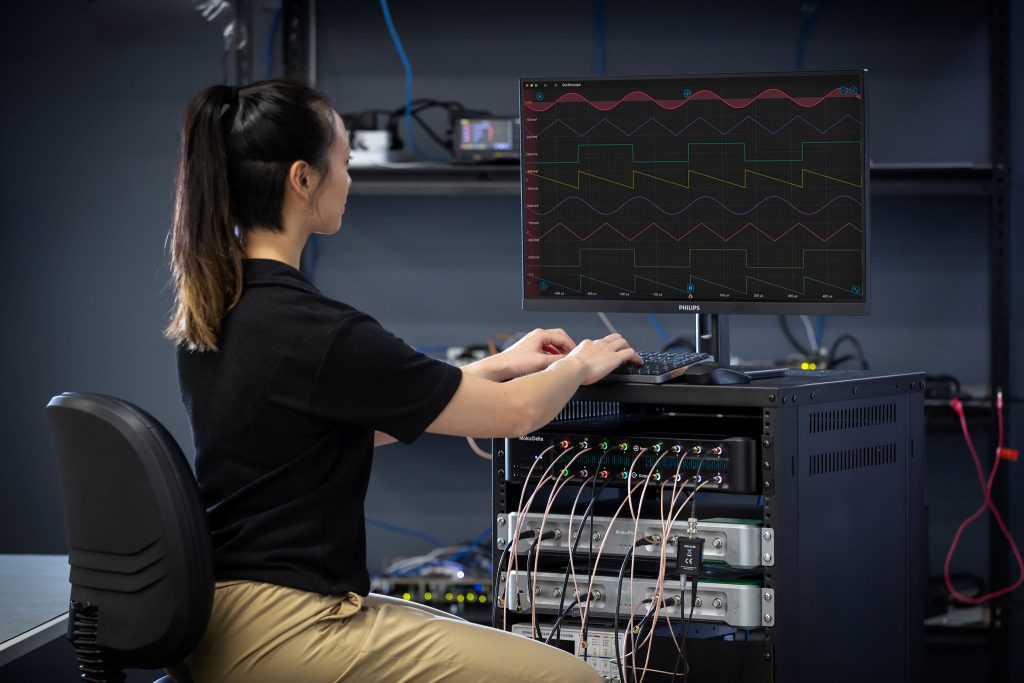 Automated test equipment Oscilloscope in a test rack